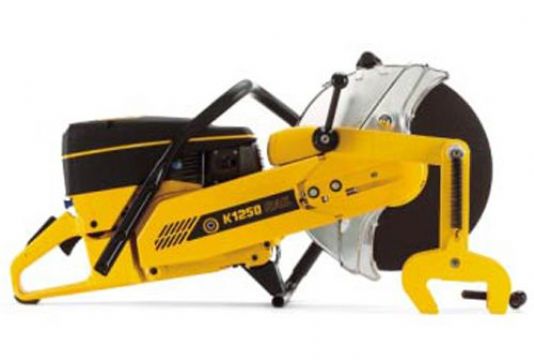 點擊查看詳細信息<br>標題：K1250內(nèi)燃鋼軌鋸軌機 閱讀次數(shù)：2402