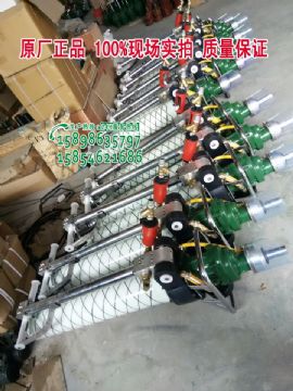 點(diǎn)擊查看詳細(xì)信息<br>標(biāo)題：發(fā)往山西太原MQT-120/2.3氣動(dòng)錨桿鉆機(jī)及配件 閱讀次數(shù)：1977